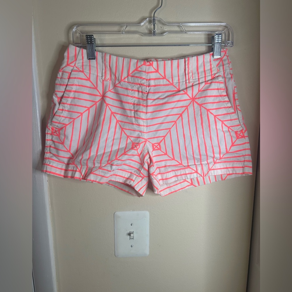 Vineyard Vines White Shorts with Neon Pink Geometric Print